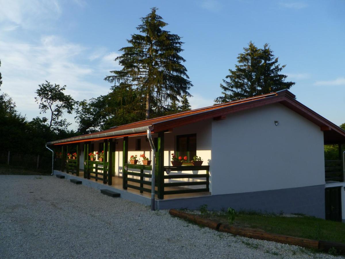 Kisrejtek Apartmanhaz Lispeszentadorján Dış mekan fotoğraf